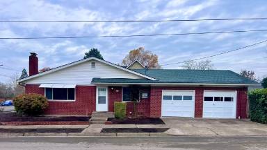 Main picture of 1090 8th Ave SW