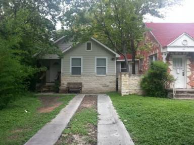 Main picture of 810 E 30th St