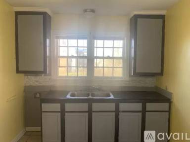 Main picture of 1008 4th Ct W