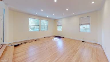 Main picture of 5227 Bellaire Ave