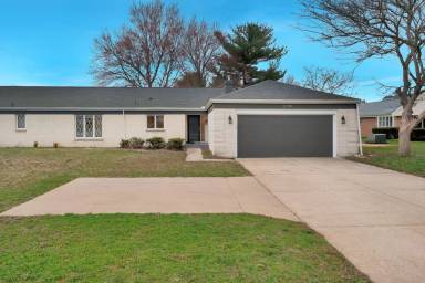 Main picture of 2109 S Duncan Rd