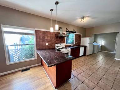 Main picture of 3211 Hannah St