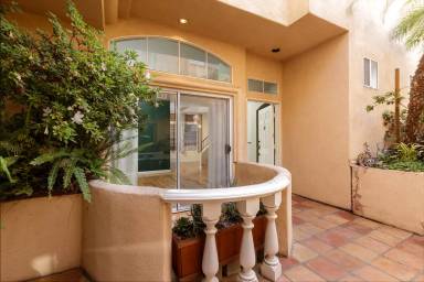 Main picture of 11112 La Maida St