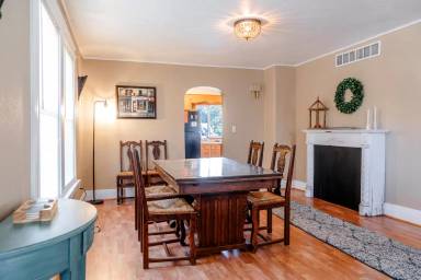 Main picture of 506 Peak St