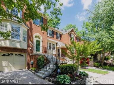 Main picture of 1404 Park Garden Ln