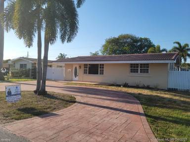 Main picture of 8601 NW 16th St