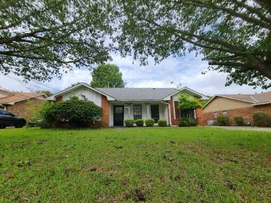 Main picture of 757 Amity Ln