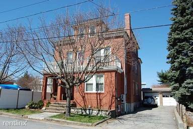 Main picture of 99 Sedan St