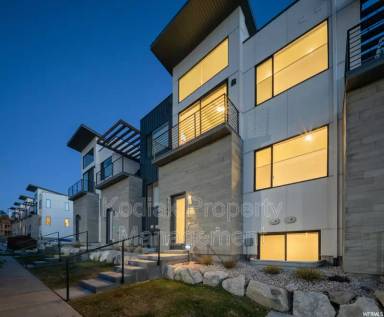 Main picture of 1541 E Talo Ct