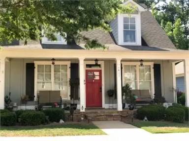 Main picture of 1411 Carriage Ridge Dr