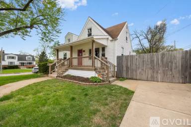 Main picture of 9537 Chester Ave