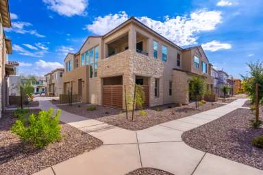 Main picture of 748 E Ginko Ave