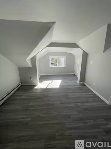 Main picture of 220 Pitney Rd