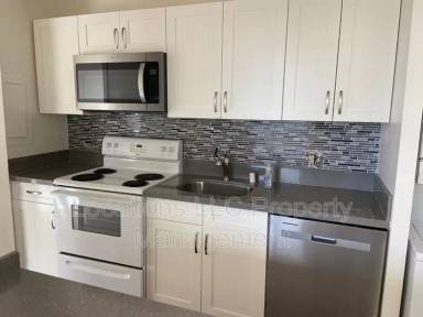 Main picture of 909 Ala Nanala St