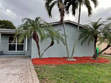 Main picture of 11620 NW 31st Pl