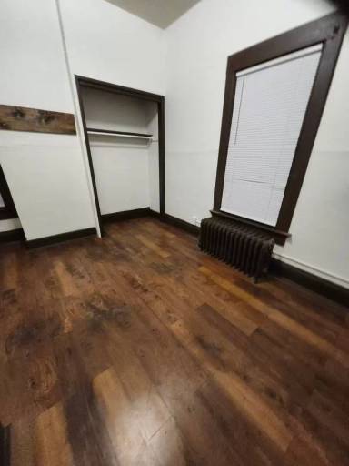 Main picture of 2460 W Kilbourn Ave