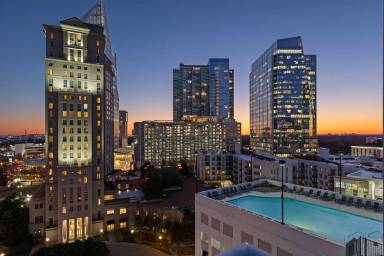 Main picture of Realm Condominiums