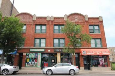 Main picture of 3316 W Lawrence Ave