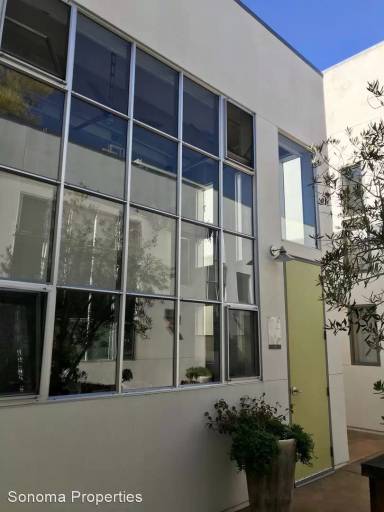 Main picture of 742 1st St W