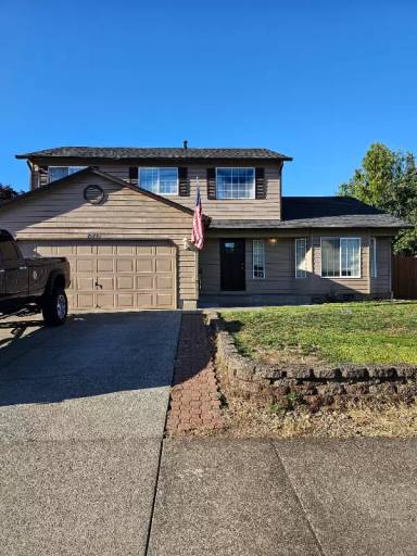Main picture of 15410 NE 85th St