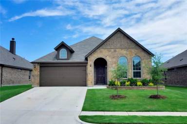 Main picture of 276 Hilltop Dr