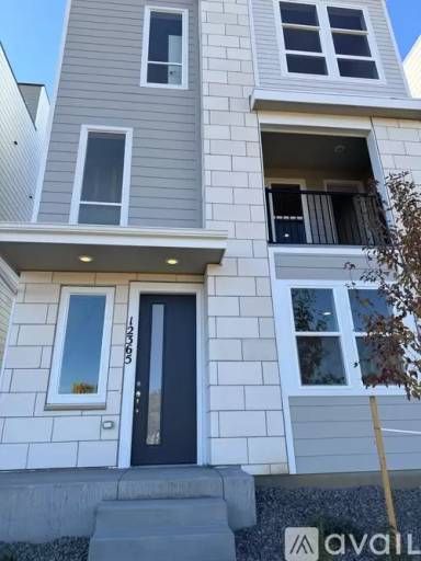 Main picture of 12365 Farmview Ln