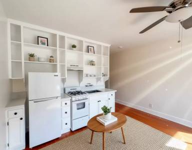 Main picture of 2737 Francis Ave