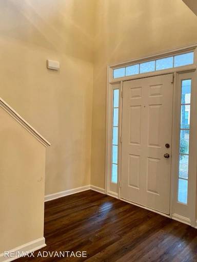 Main picture of 4544 Parkway Cir