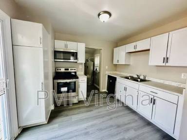 Main picture of 4832 Robin Hood Rd