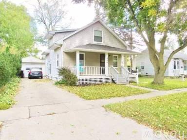 Main picture of 806 Mill St