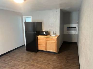 Main picture of 701 N National Ave