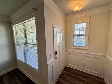 Main picture of 813 Country Downs Rd