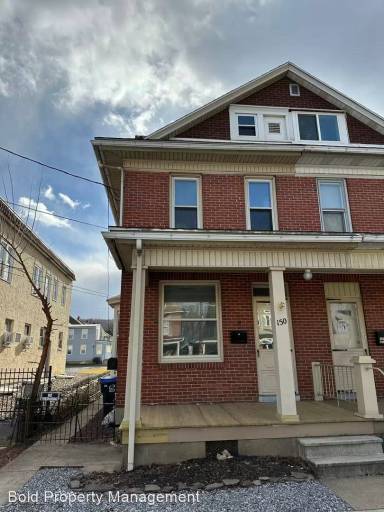 Main picture of 150 E Penn Ave