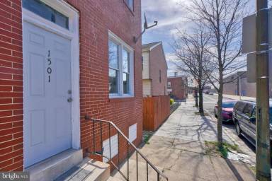 Main picture of 1501 N Carey St
