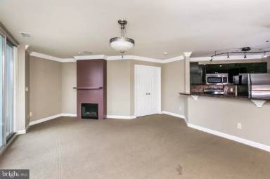 Main picture of The Harborview Towers