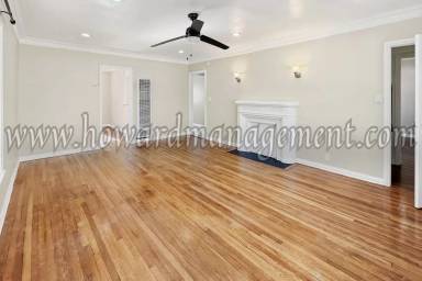 Main picture of 2881 W 7th St
