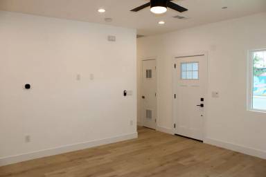 Main picture of 111 D St