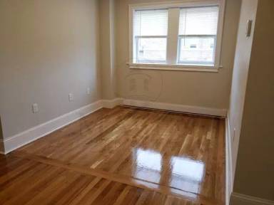 Main picture of 131 Orchard St