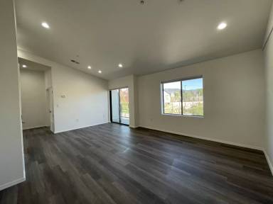 Main picture of 920 Shoofly St