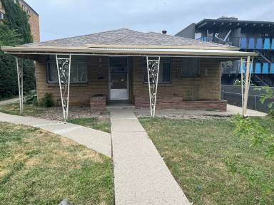 Main picture of 819-21 Dexter St