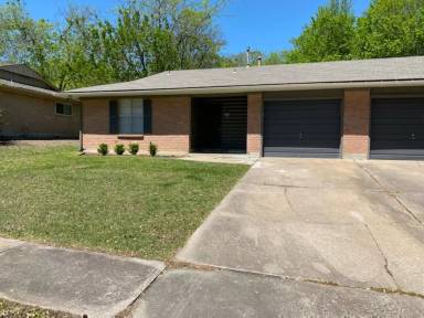 Main picture of 6823 E 73rd St