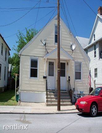 Main picture of 22 Mount Royal Ave