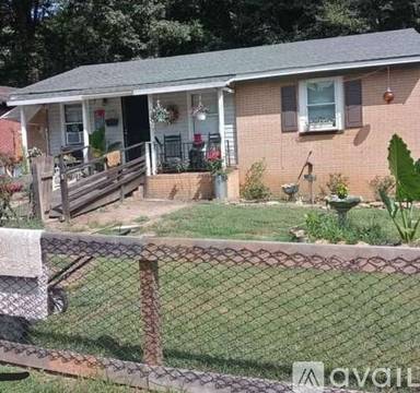 Main picture of 19 Lynwood Dr