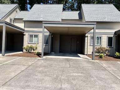 Main picture of 1232 SW Maple Tree Ct