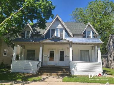 Main picture of 801 S Summit Ave