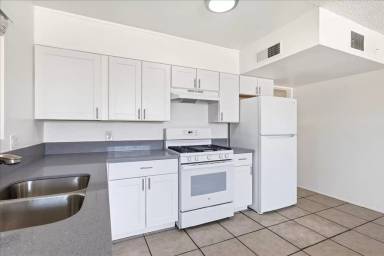 Main picture of 511 S Desert View Dr