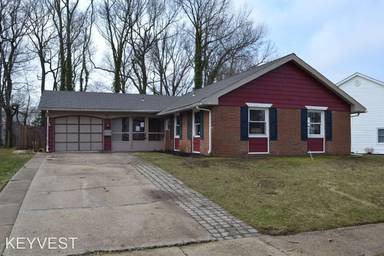 Main picture of 44 Medallion Ln