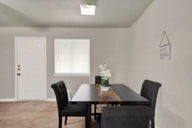 Main picture of 331 Deborah Dr