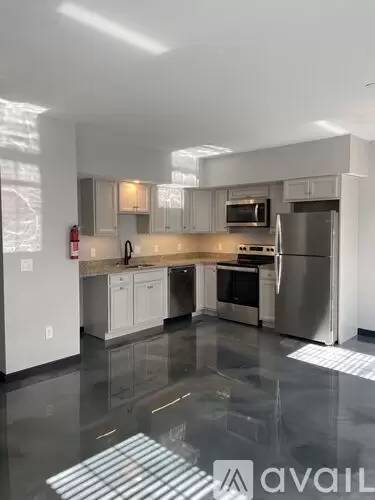 Main picture of 24 Beacon St