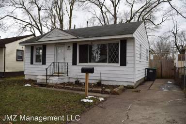 Main picture of 8014 Elm St